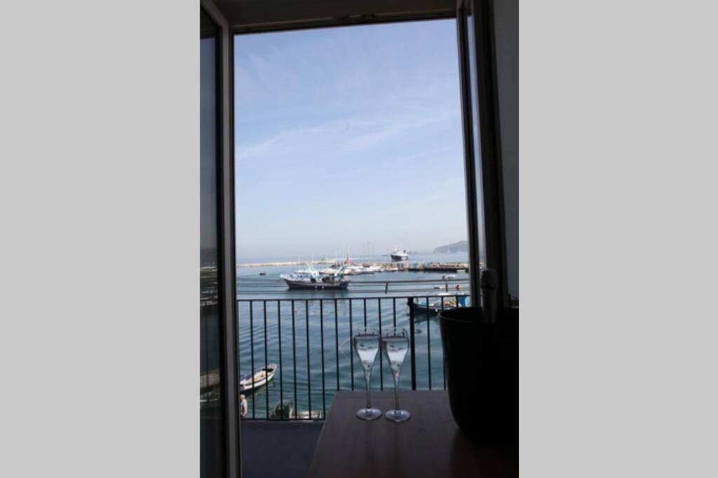 L Angolo Segreto Di Giovanni Il Pescatore Procida Exteriör bild